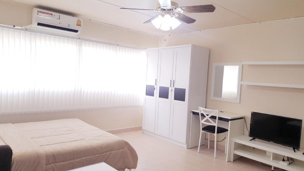 Popular Condo C4 暖武里 外观 照片