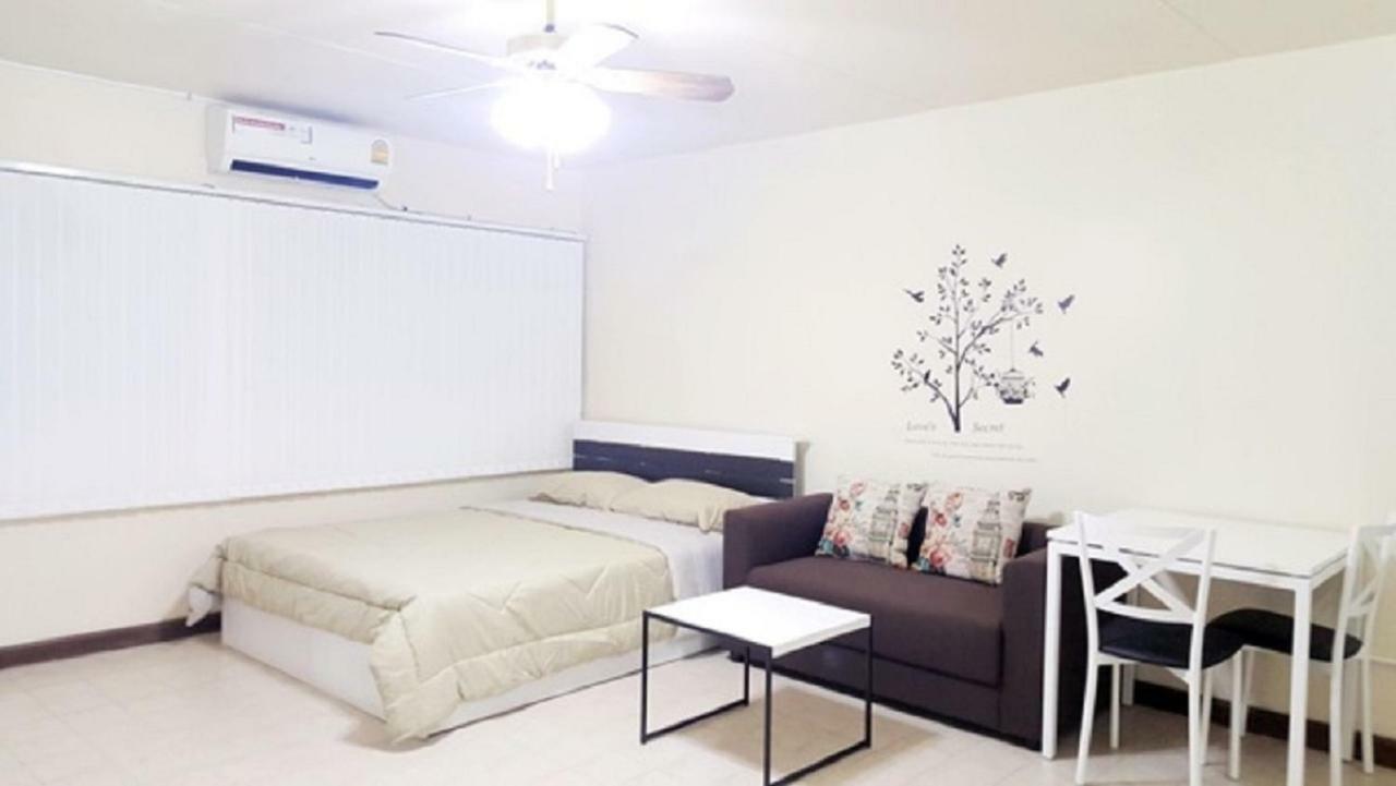 Popular Condo C4 暖武里 外观 照片