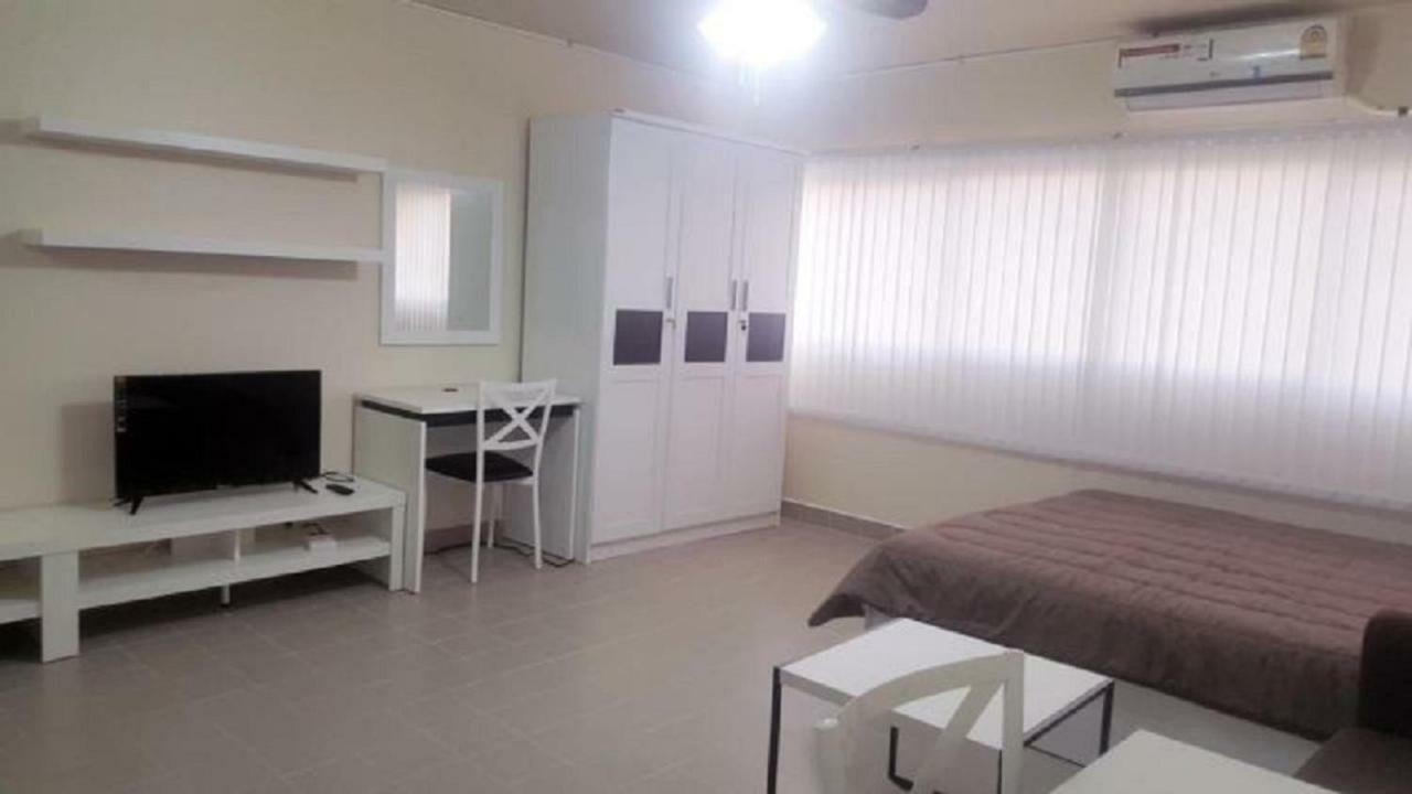 Popular Condo C4 暖武里 外观 照片